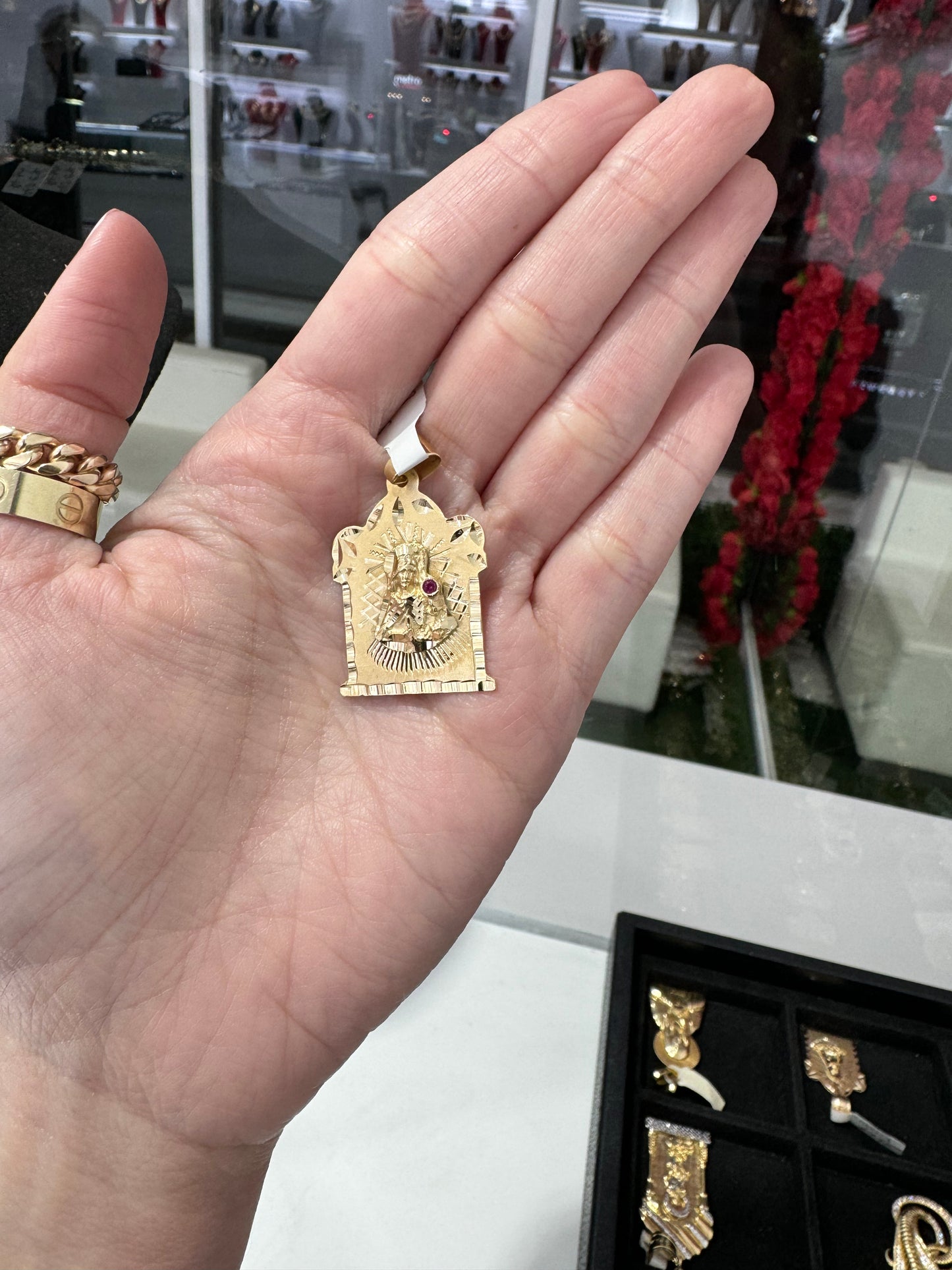 14K Santa Barbara Charm