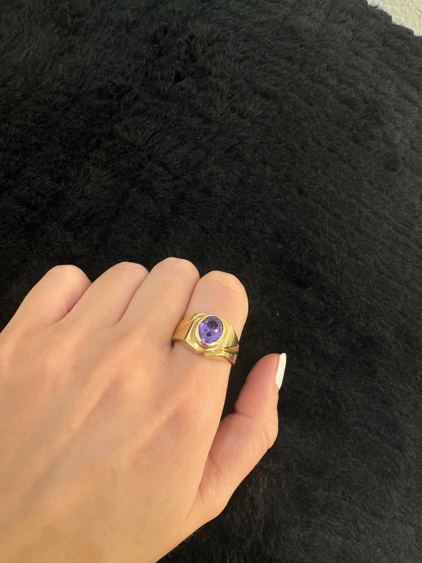 14K Purple Stone Ring